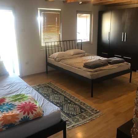Central Apartment Prishtinë Ngoại thất bức ảnh