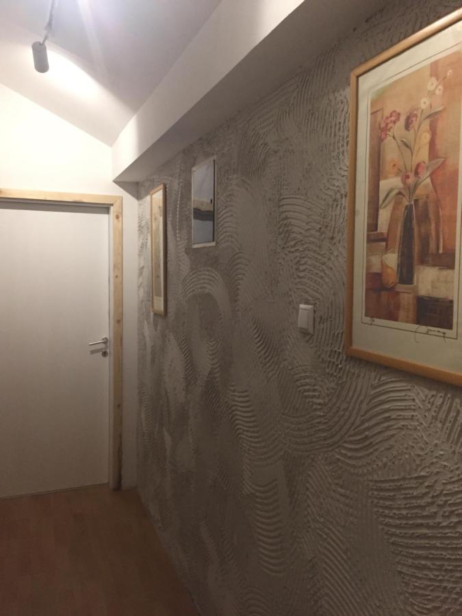Central Apartment Prishtinë Ngoại thất bức ảnh