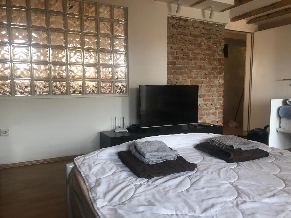 Central Apartment Prishtinë Ngoại thất bức ảnh