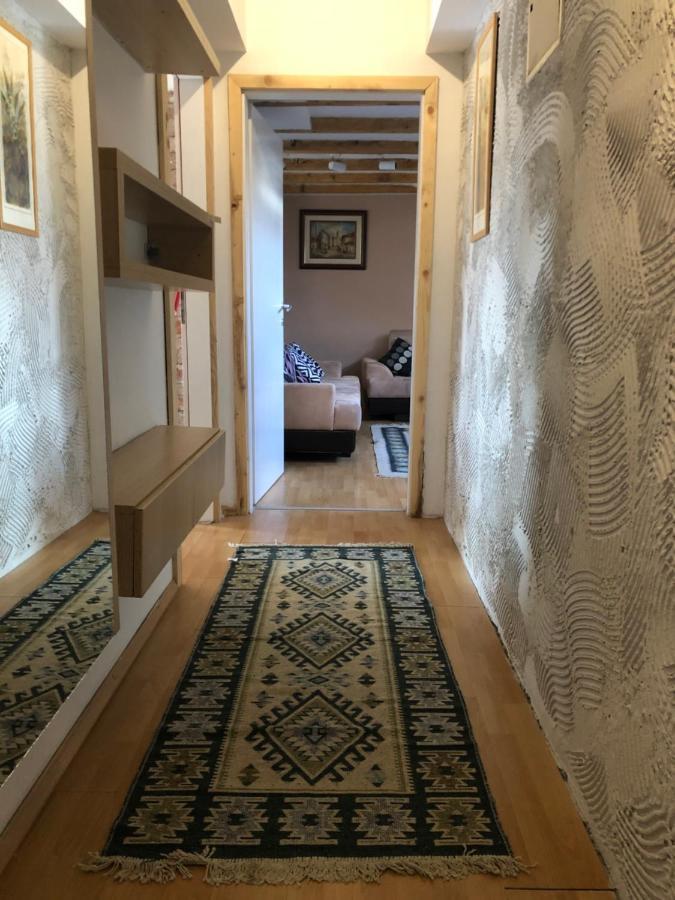 Central Apartment Prishtinë Ngoại thất bức ảnh