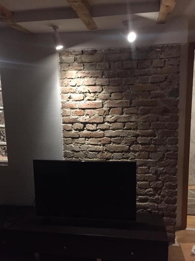 Central Apartment Prishtinë Ngoại thất bức ảnh