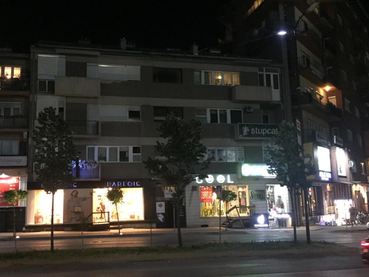 Central Apartment Prishtinë Ngoại thất bức ảnh